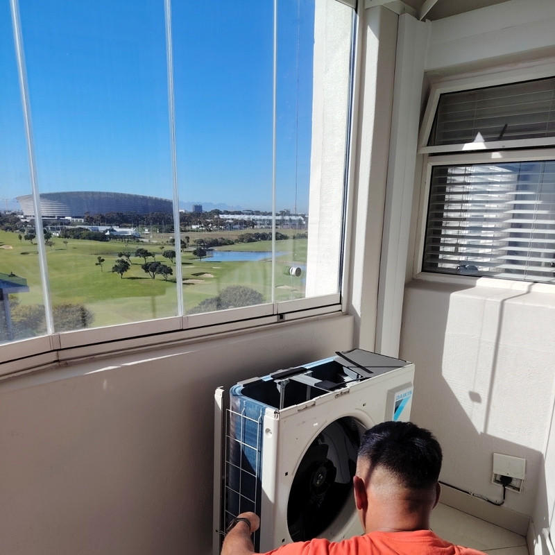 Deep clean major service done on A Daikin multi split inverter for our customer in South Seas luxury apartments, Sea Point, Cape Town 