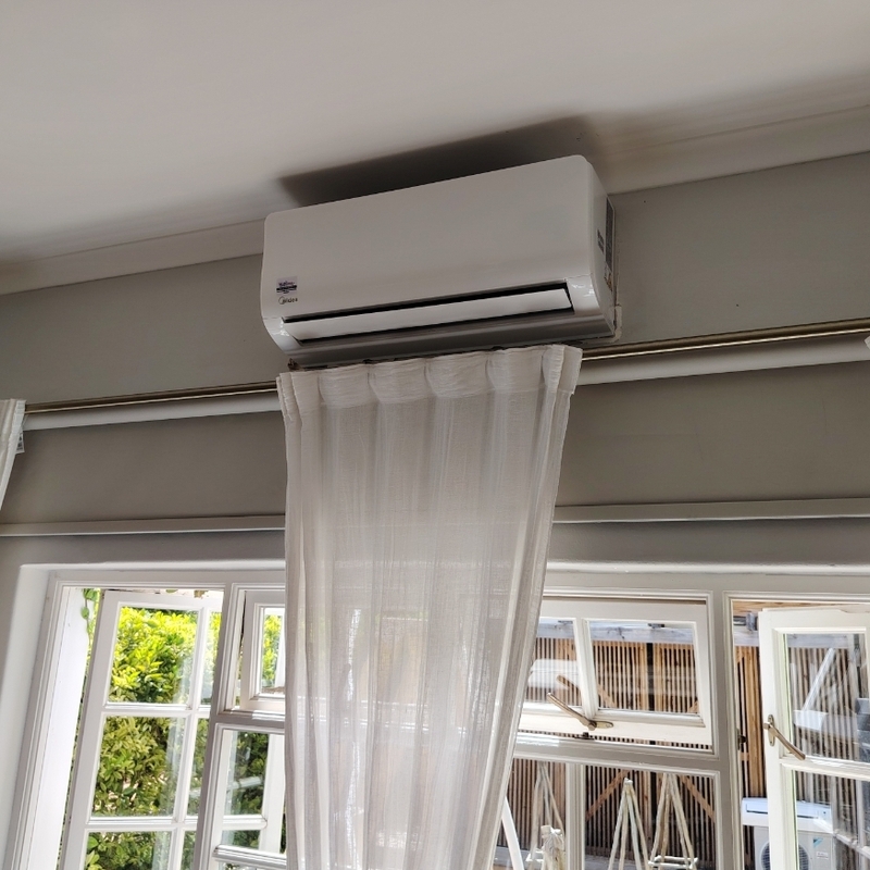 Installation of a Midea Xtreme inverter completed in Constantia 